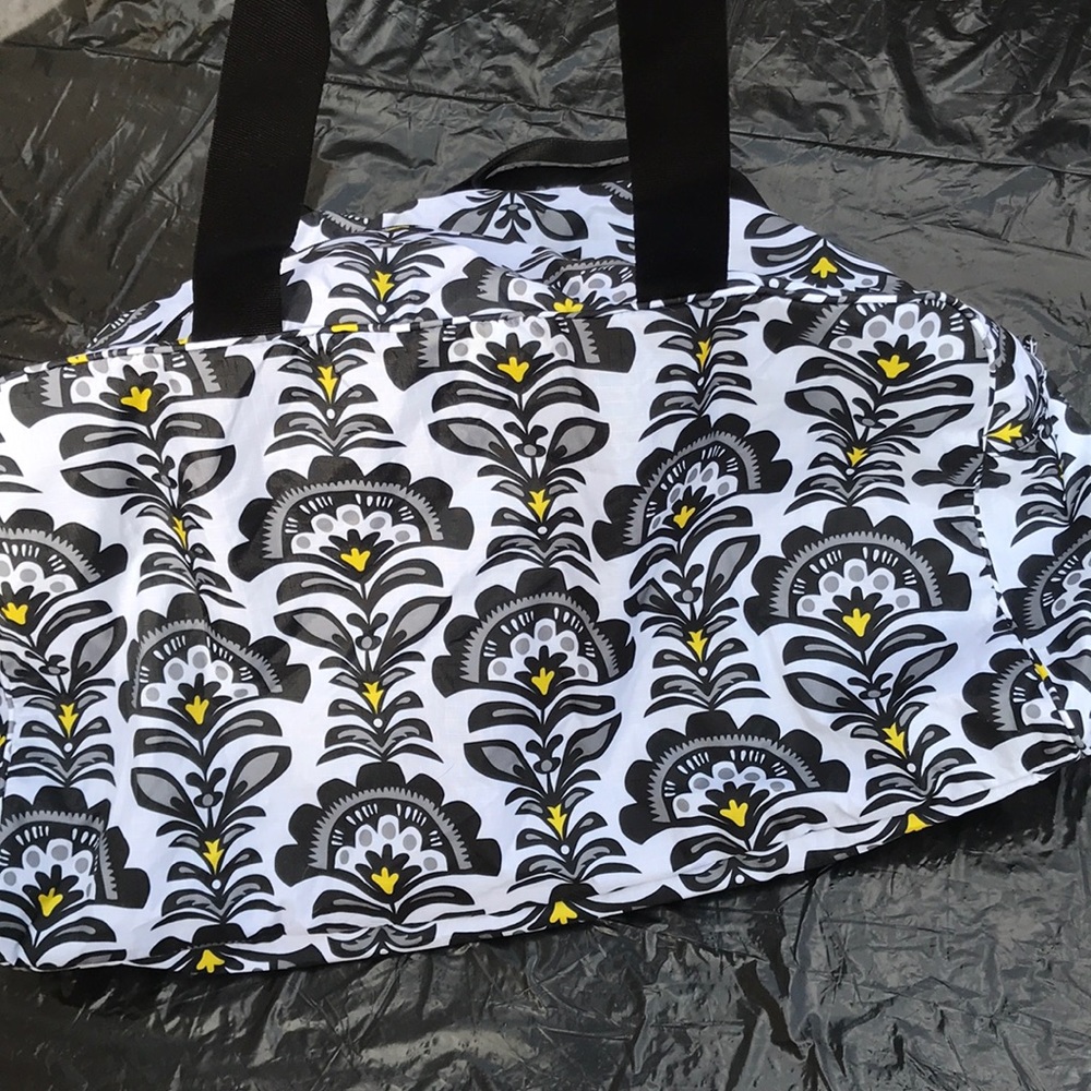 Vera Bradley duffle bag